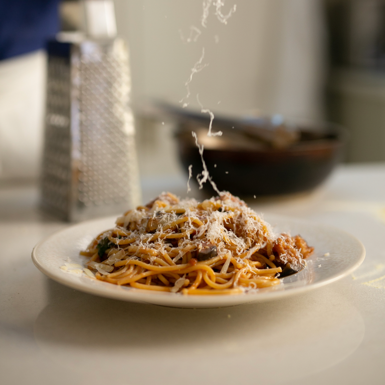Spaghetti alla norma with gran kinara